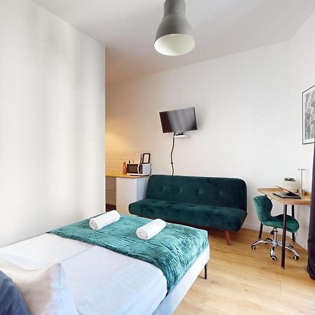 Family House Near The Market Square -Perfect For Family & Business Stays - Ksiecia Witolda Street 500 Steps To Market Square - 2 Bedrooms,2 Parking Places Wroclaw Luaran gambar