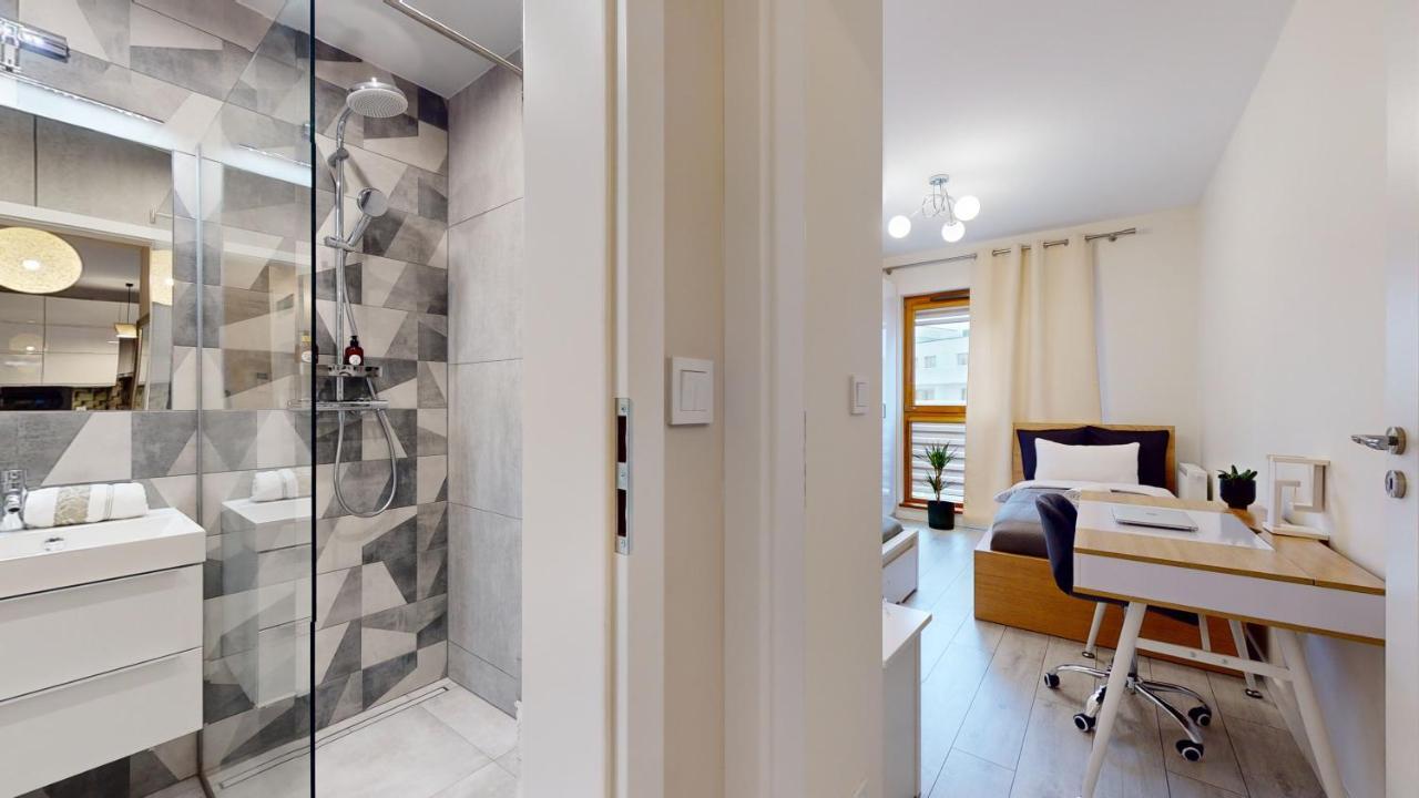 Family House Near The Market Square -Perfect For Family & Business Stays - Ksiecia Witolda Street 500 Steps To Market Square - 2 Bedrooms,2 Parking Places Wroclaw Luaran gambar