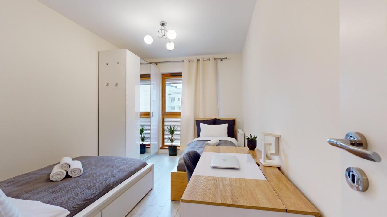 Family House Near The Market Square -Perfect For Family & Business Stays - Ksiecia Witolda Street 500 Steps To Market Square - 2 Bedrooms,2 Parking Places Wroclaw Luaran gambar