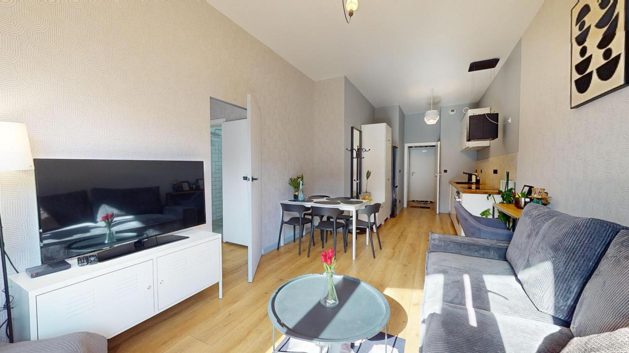 Family House Near The Market Square -Perfect For Family & Business Stays - Ksiecia Witolda Street 500 Steps To Market Square - 2 Bedrooms,2 Parking Places Wroclaw Luaran gambar